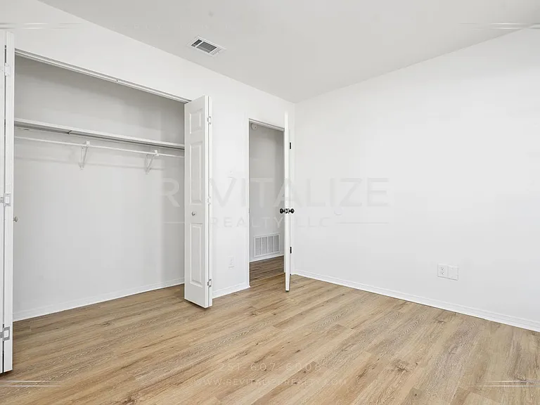 5812 Hanging Moss Ct — Photo 18