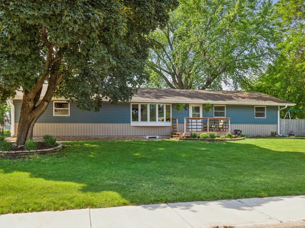 1412 10th Ave W, Shakopee, MN 55379