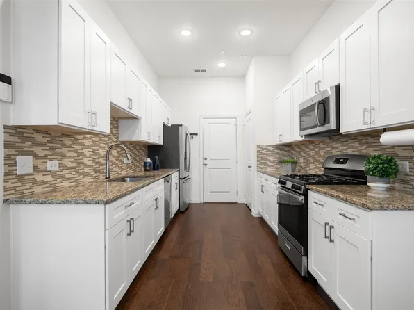 2413 Ash Ln, Sachse, TX 75048