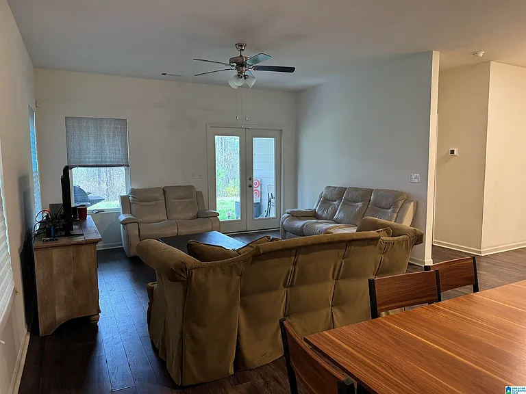 204 Chelsea Park Rd — Photo 6
