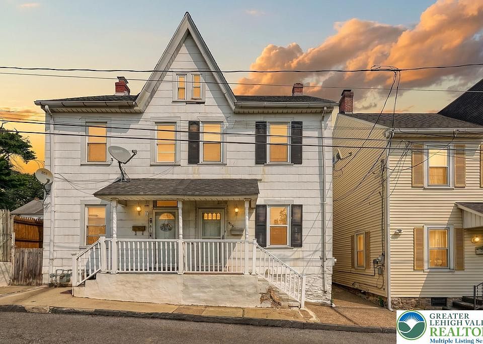 1st image of 916 Geissinger St