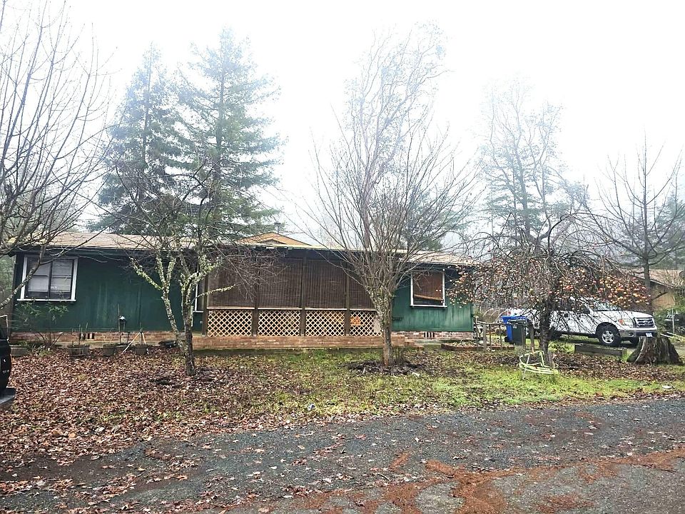 1st image of 637 Frederick Ct
