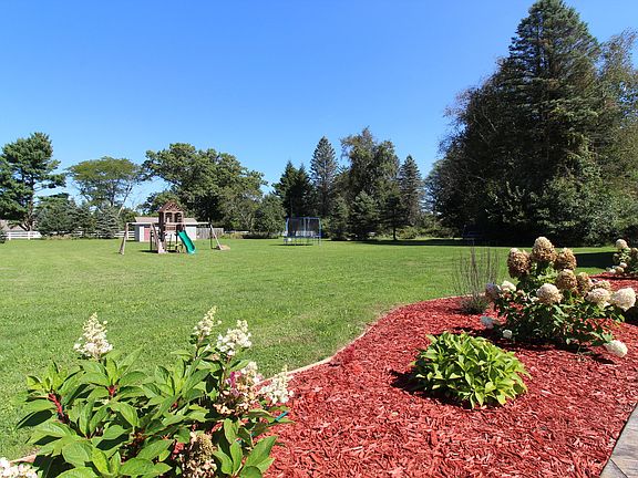 5th image of 3451 Division Dr