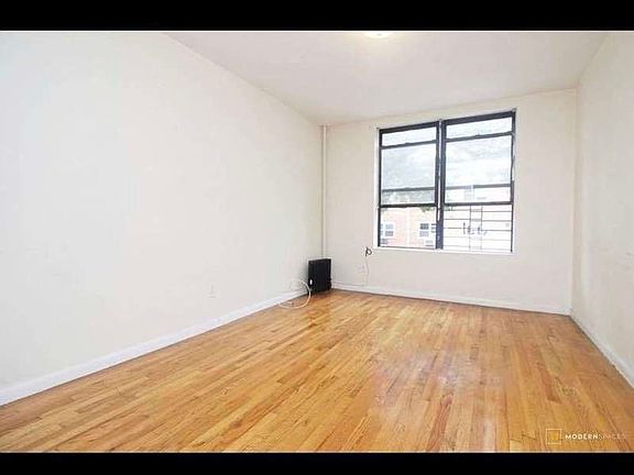 3rd image of 3095 30th St APT 3F