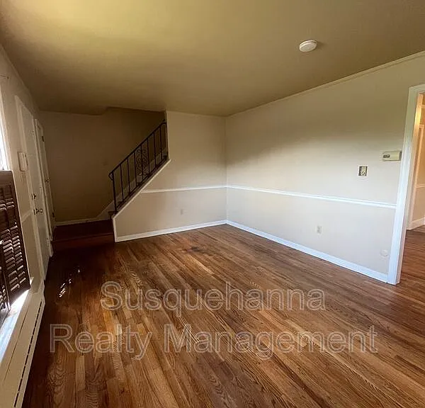 529 Stone Hill Rd — Photo 3