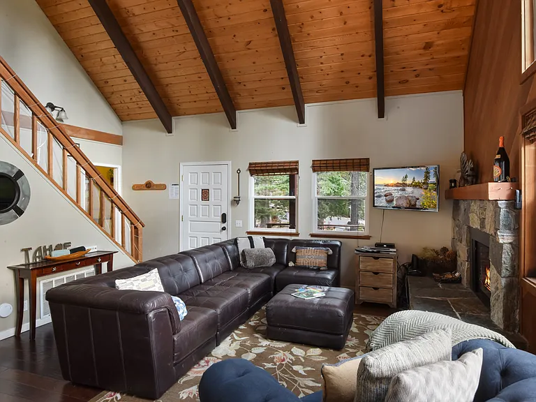 678 Sunset Rd — Photo 12