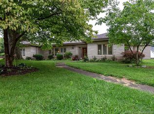 209 Maplewood Dr, Clarksville, IN 47129