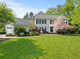 1 Trotters Field Run, Pittsford, NY 14534