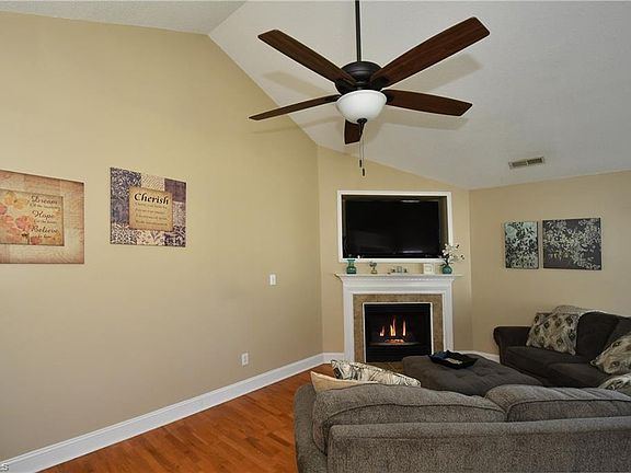 3rd image of 4841 Sagewood Ln