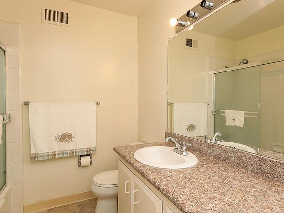 4th image of 1023 Phelps Ave