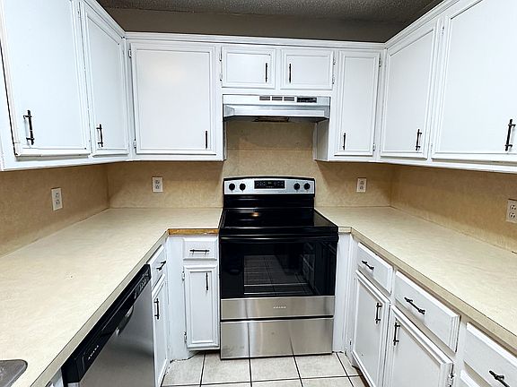 3rd image of 5618 Brownfield Dr #B