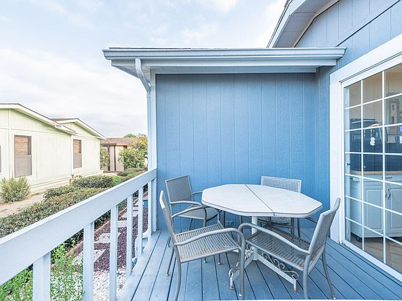 5th image of 112 Poinsettia Gardens Dr