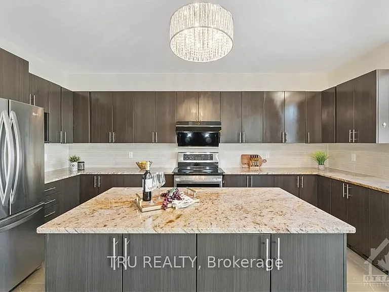 328 Mirabeau Ter — Photo 10