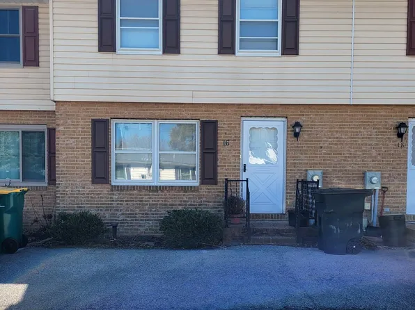 16 W 9th St, Waynesboro, PA 17268