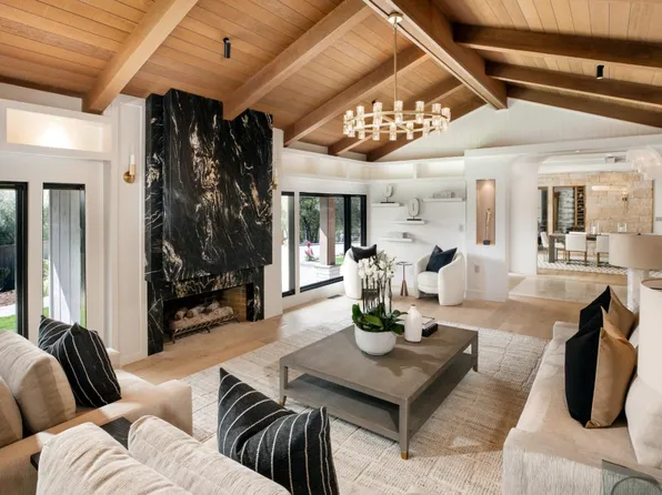 26201 Dori Ln, Los Altos Hills, CA 94022