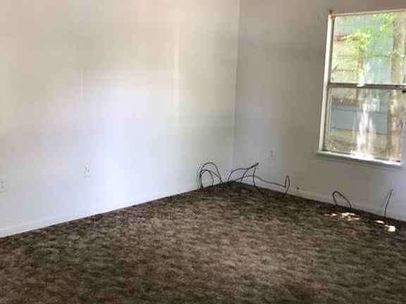 3rd image of 3804 Hiland Dr
