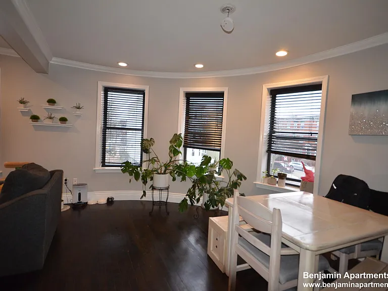 60 Florida St #2 — Photo 6
