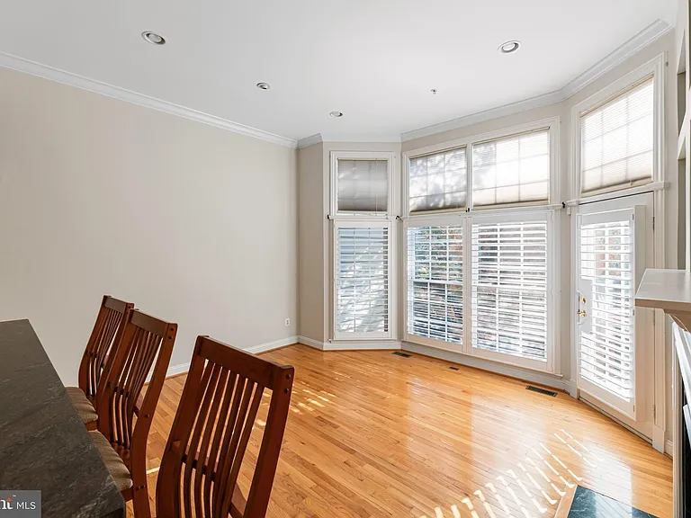 5237 Bessley Pl — Photo 24