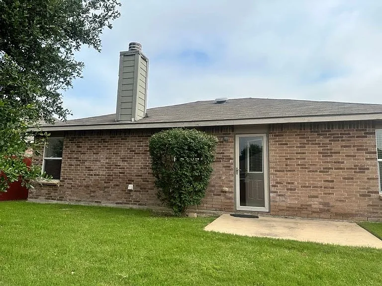 5729 Mirror Ridge Dr — Photo 14