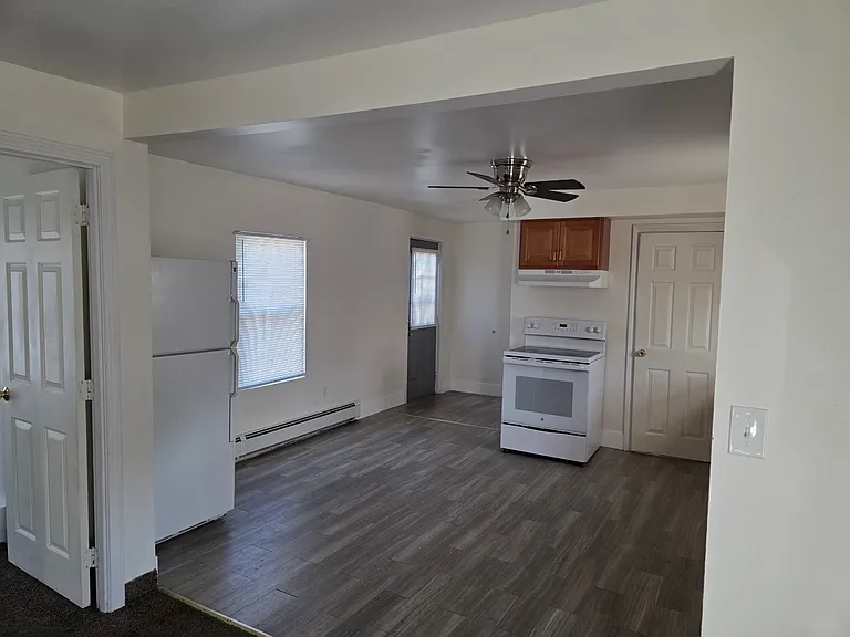 75-77 Chestnut St #75 — Photo 12