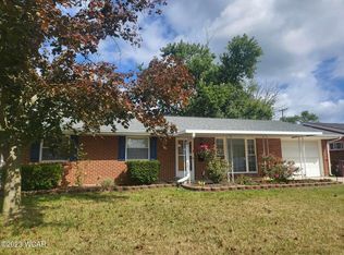 648 Meadowbrook Dr, Lima, OH