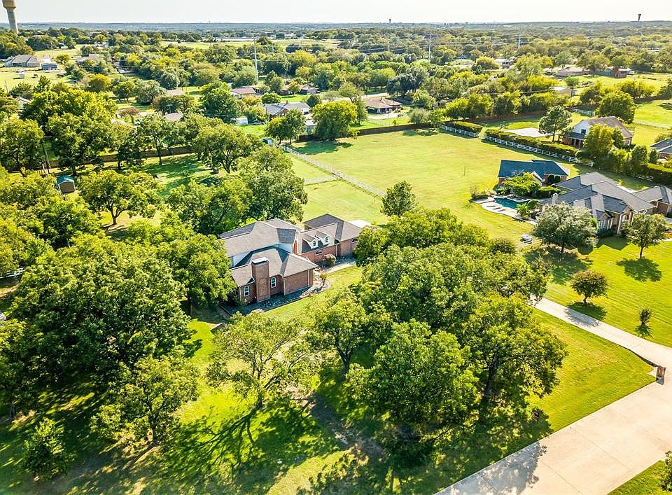 1st image of 6170 Oak Hollow Dr