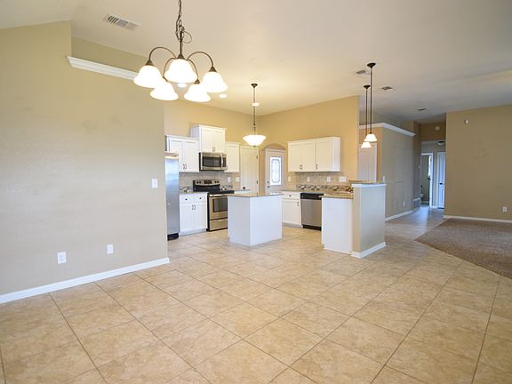 5th image of 204 W Little Dipper Dr
