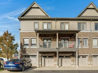 70 Willowrun Dr #E7, Kitchener, ON N2A0J3