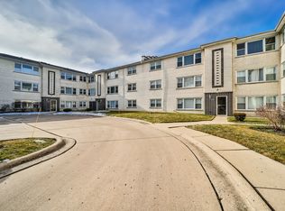 5230 N Potawatomie Ave UNIT 304, Chicago, IL 60656