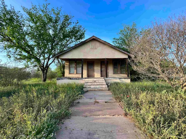 701 W Hamilton St, Llano, TX 78643