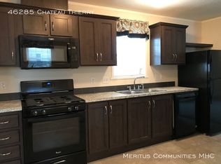 46285 Chateau Thierry Dr, Macomb, MI 48044