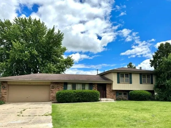 2315 Mallard Dr, Freeport, IL 61032