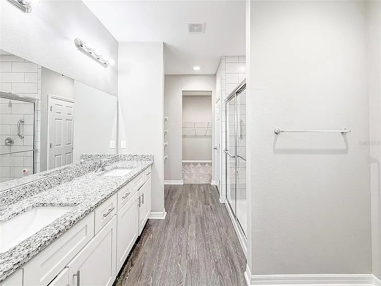 3430 Cup Dr — Photo 5