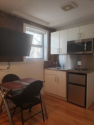 2nd image of 340 Amsterdam Ave #306