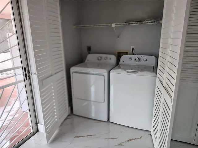 2250 W 74th Pl — Photo 9