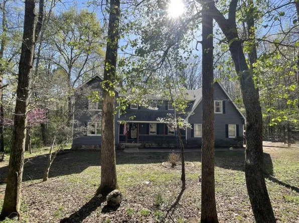 1809 Connies Ln, Hixson, TN 37343