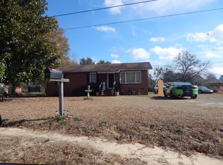 1391 Shaw Dr, Hartsville, SC 29550