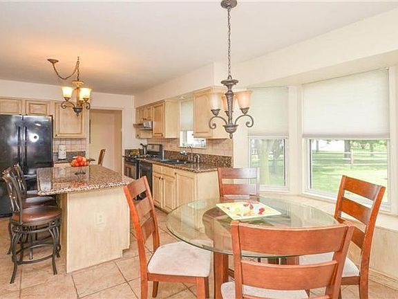 3rd image of 6040 Little Lake Dr
