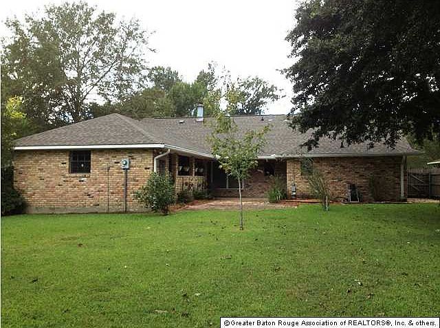 2nd image of 957 Shadybrook Dr