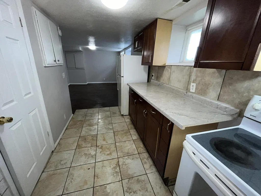 140 N 31st Ave, apt 3 — Photo 4
