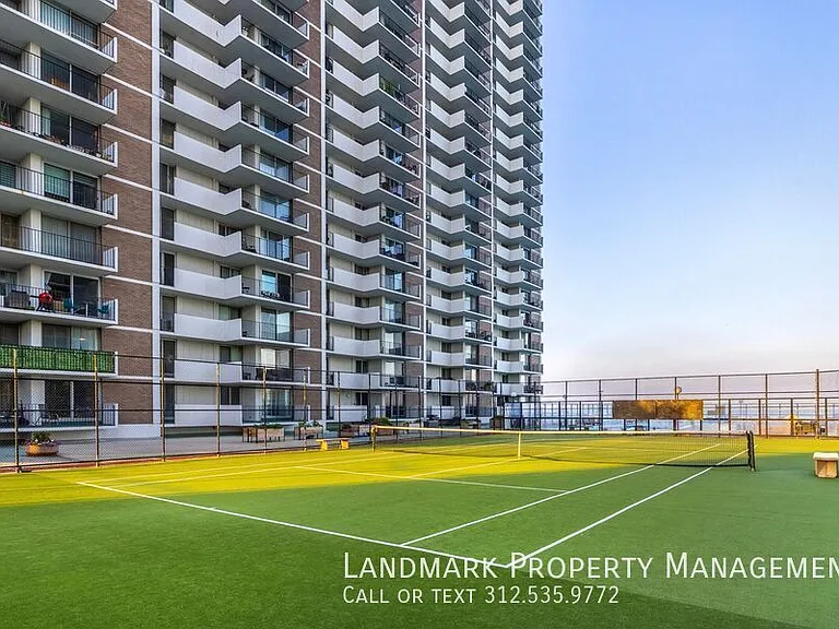 6033 N Sheridan Rd #35D — Photo 40