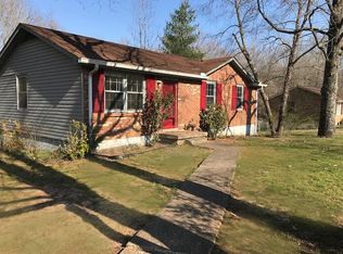 348 Golden Dr, Clarksville, TN 37040