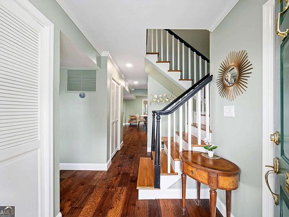 3rd image of 4620 Wieuca Rd NE APT 59