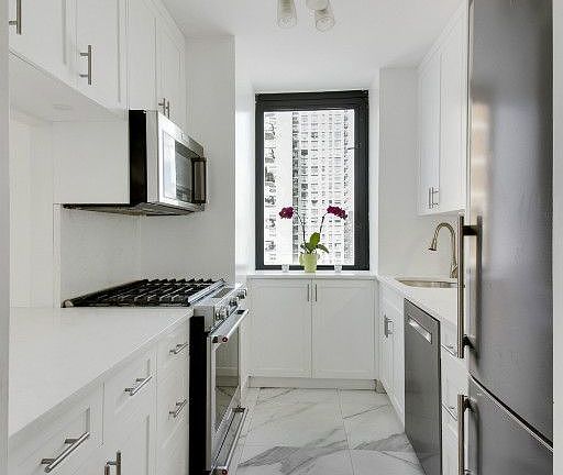 2nd image of 330 E 75th St APT 19A