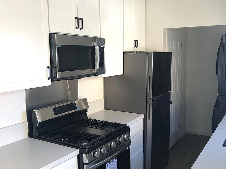 2106 N Vallejo St — Photo 3