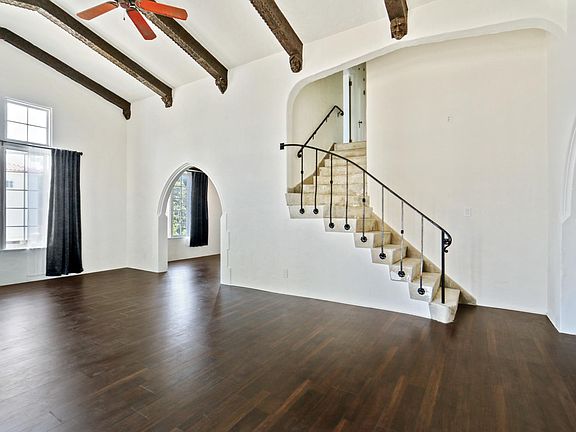 4th image of 8254 Fountain Ave #B