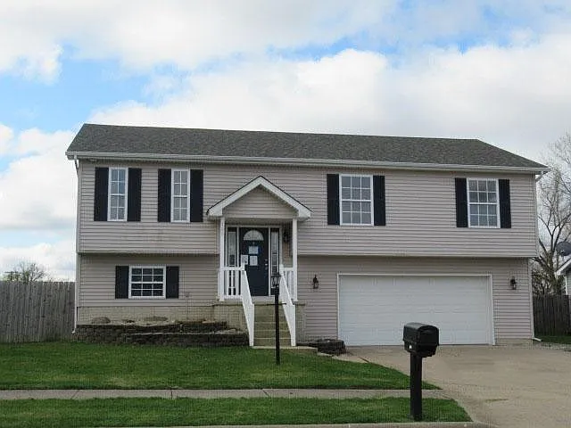 100 Castleman Ct photo 1