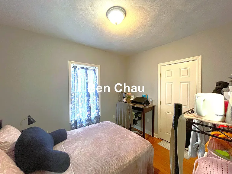 48 Derby St #1B — Photo 5