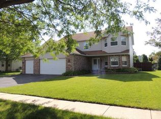 121 Fox Chase Dr S, Oswego, IL