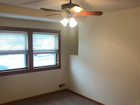 4th image of 69 Lincoln St Floor 2